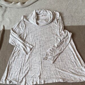 Women's Long Sleeve Gray Top